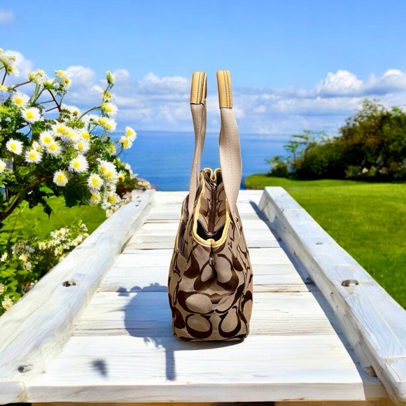 Coach Daisy Signature Tote Bag (EUC) - Picture 6 of 16